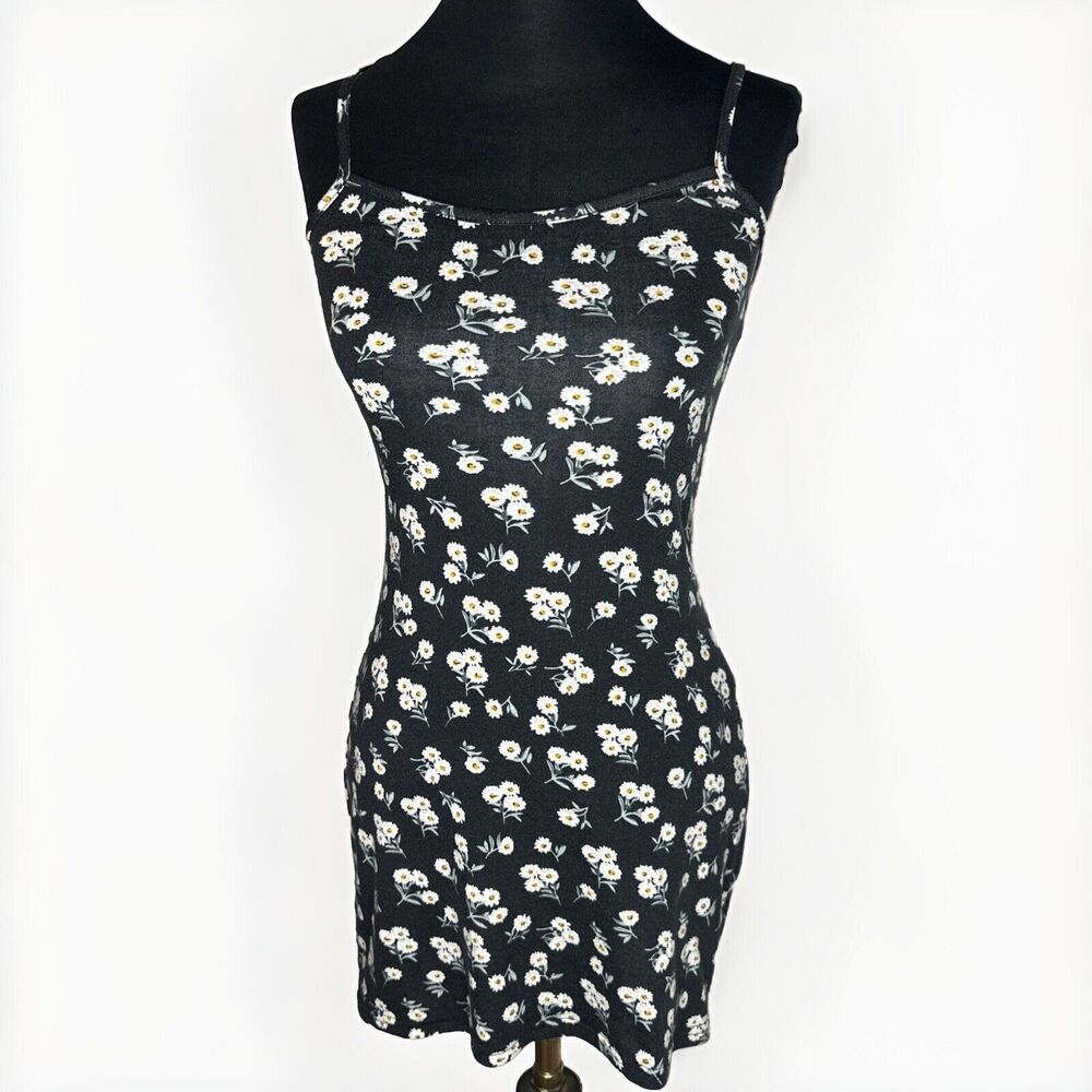 Edikted Ditsy Floral Mini Dress Black White Daisy Bodycon Ruched Camisole Casual - Picture 2 of 10